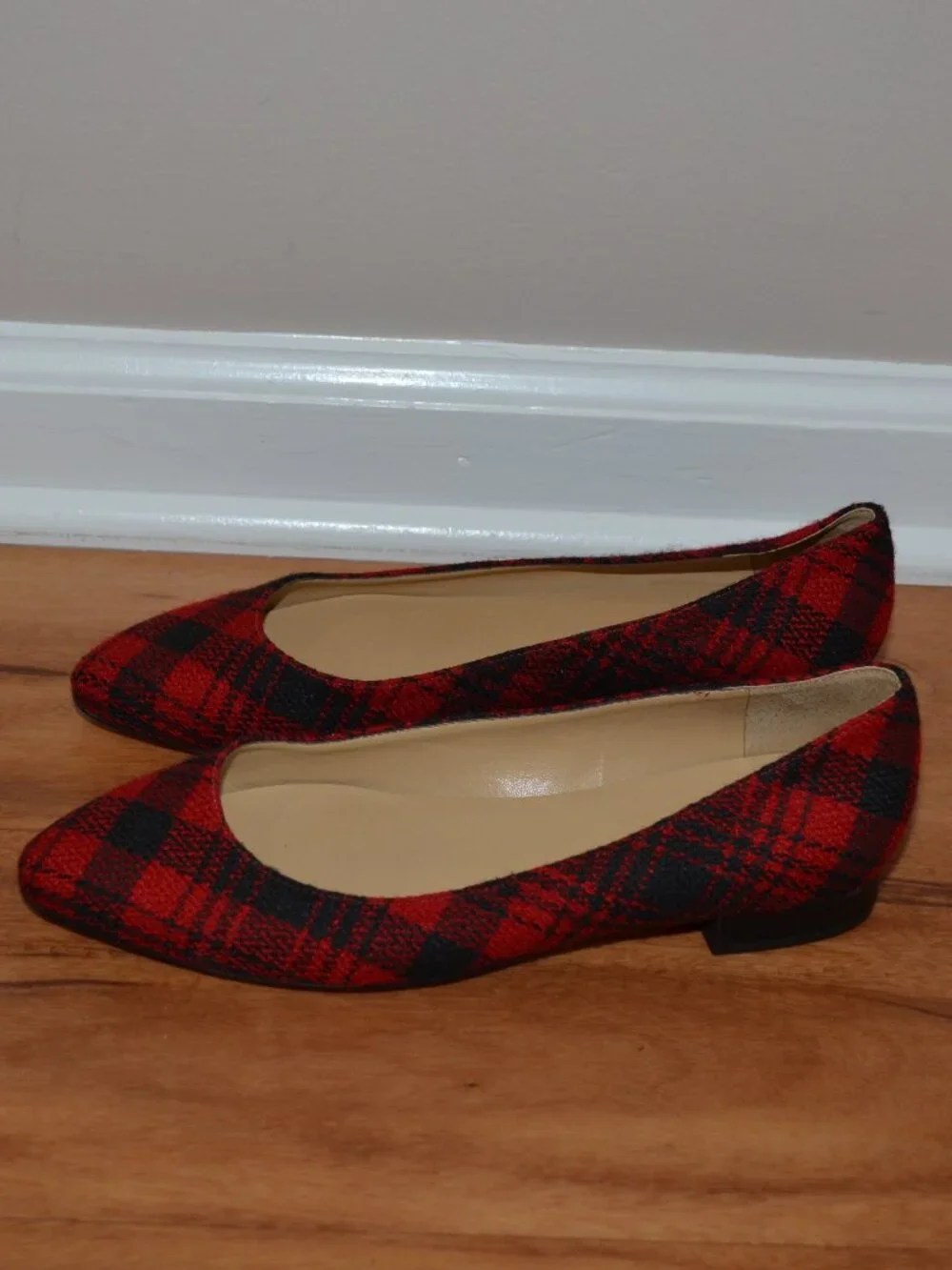 Talbot's Red Black Pointed toe Tartan Plaid Slip on High Quality Flats 7 wide